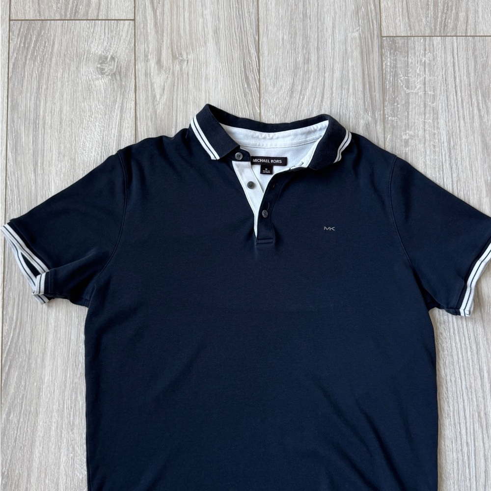 Men’s Michael Kors T-Shirt | Medium | Dark Blue with Small Chest Logo |